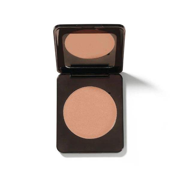 Runway Room Brosh Compact & Powder with mineral formula for buildable, shine-free coverage and glowing skin.